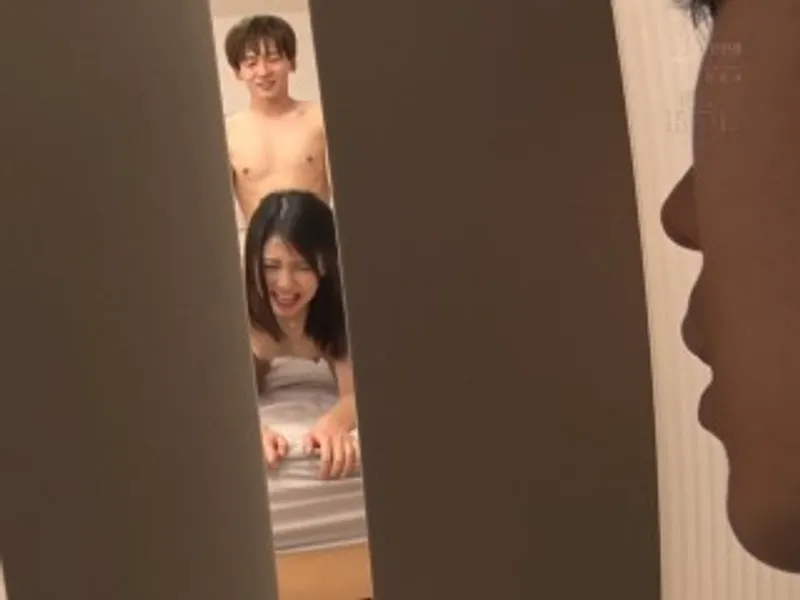 Thanh niên đang vụng trộm với chị nhà cạnh bên thì anh chồng yêu về...