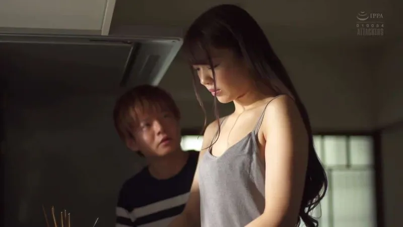 Bạn tình của chị gái địt cô em vợ đang khốn khổ vì thất tình